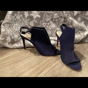 NEW Vince Camuto Suede Peep Toe Sandals